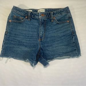 UNIVERSAL THREAD WOMENS SIZE 6 DENIM BLUE JEAN SHORTS CUT OFF 3 INCH INSEAM  MED